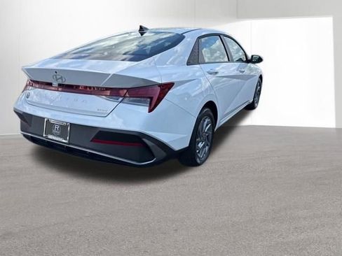 New 2026 Hyundai Elantra Blue image 10