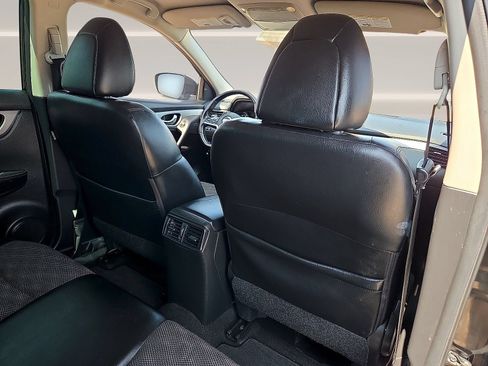 Used 2020 Nissan Rogue Sport SV w/ Technology Package FWD image 11