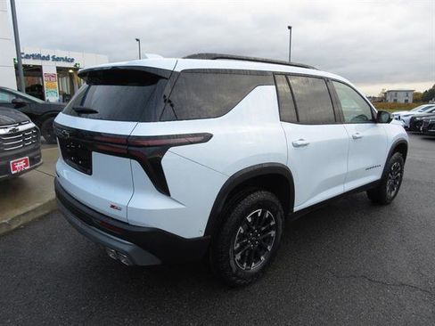 New 2026 Chevrolet Traverse Z71 w/ Enhanced Driving Package image 4