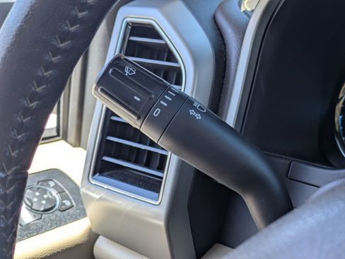 Used 2020 Ford F150 Lariat AWD/4WD image 12