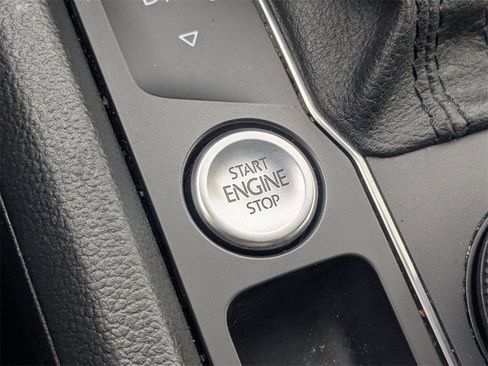 Used 2021 Volkswagen Atlas SEL image 46