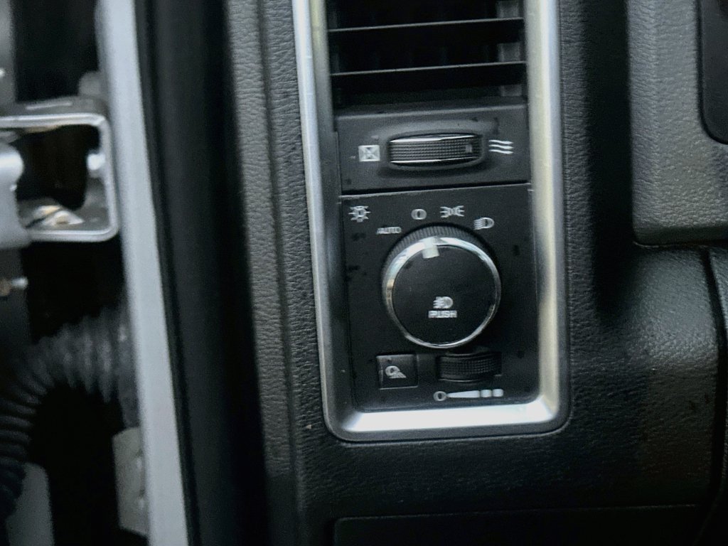 Used 2013 RAM 1500 Lone Star RWD image 10