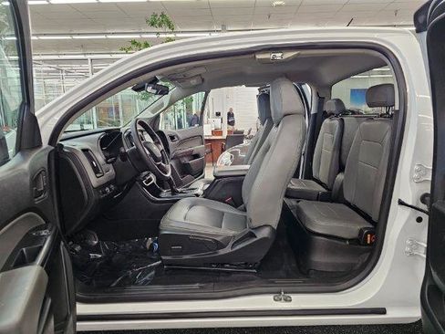 Used 2019 Chevrolet Colorado W/T w/ WT Convenience Package AWD/4WD image 25