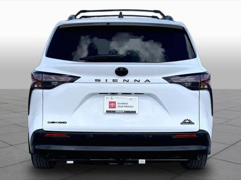 Certified 2026 Toyota Sienna XLE Woodland Edition AWD/4WD image 5