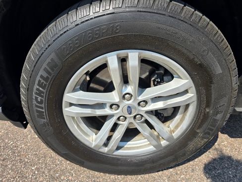 Used 2021 Ford Explorer XLT w/ Equipment Group 202A AWD/4WD image 10