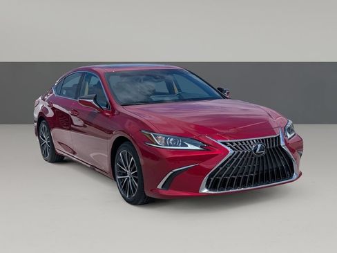 Used 2025 Lexus ES 350 w/ Premium Package FWD image 2