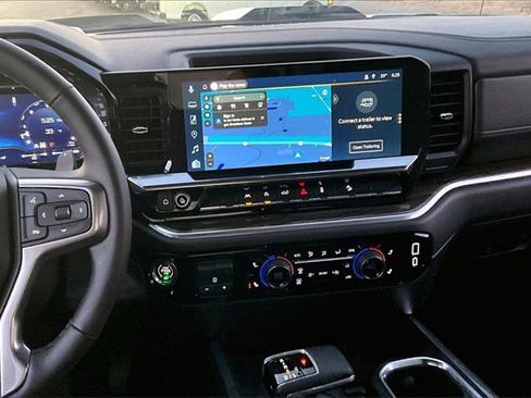 Used 2025 Chevrolet Silverado 1500 LT Trail Boss w/ Convenience Package II image 10