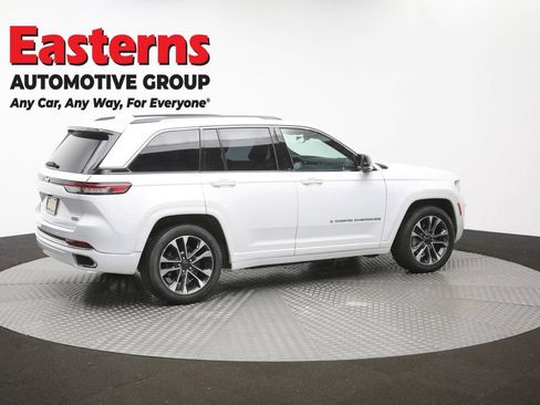 Used 2022 Jeep Grand Cherokee Overland AWD/4WD image 46