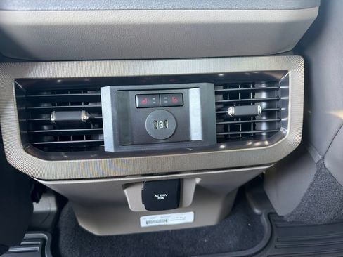 New 2026 Ford F250 Platinum w/ Platinum Plus Package AWD/4WD image 23