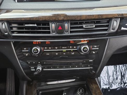 Used 2017 BMW X5 xDrive40e image 16