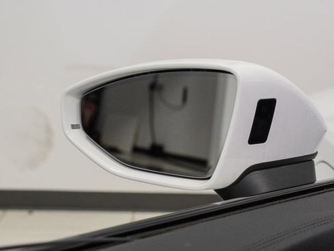 Used 2022 Audi e-tron GT Premium Plus image 44