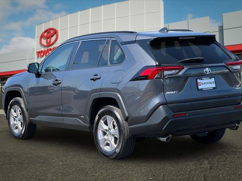 Certified 2023 Toyota RAV4 LE AWD/4WD image 5