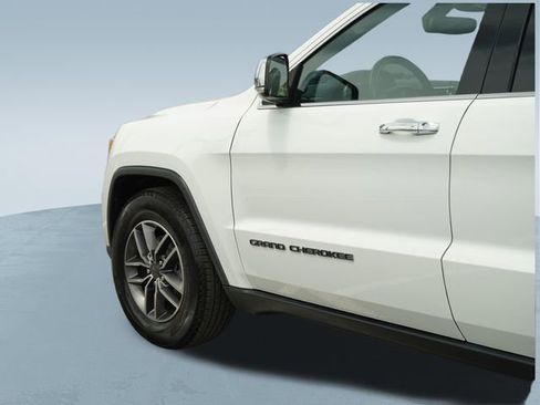 Used 2020 Jeep Grand Cherokee Limited AWD/4WD image 37