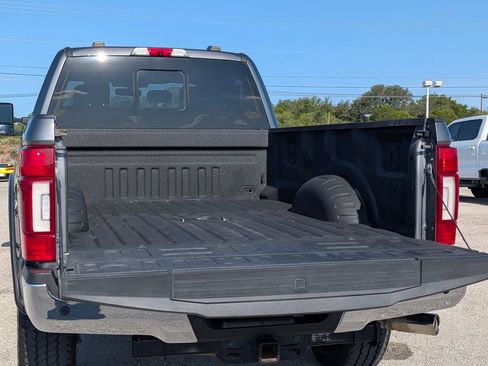 Certified 2022 Ford F250 Lariat w/ Lariat Ultimate Package AWD/4WD image 9