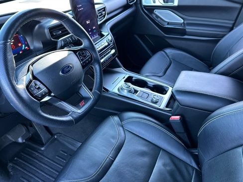 Used 2022 Ford Explorer ST w/ Equipment Group 401A image 9