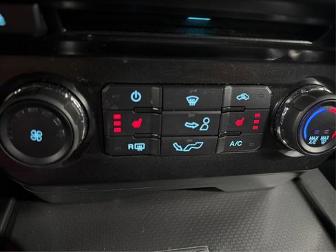 Used 2016 Ford F150 XLT w/ Equipment Group 302A Luxury image 26