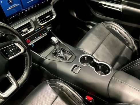 Used 2025 Ford Mustang Premium RWD image 17