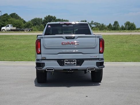 Used 2024 GMC Sierra 1500 AT4 w/ Technology Package AWD/4WD image 6
