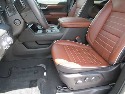 Used 2024 GMC Sierra 1500 Denali Ultimate image 17