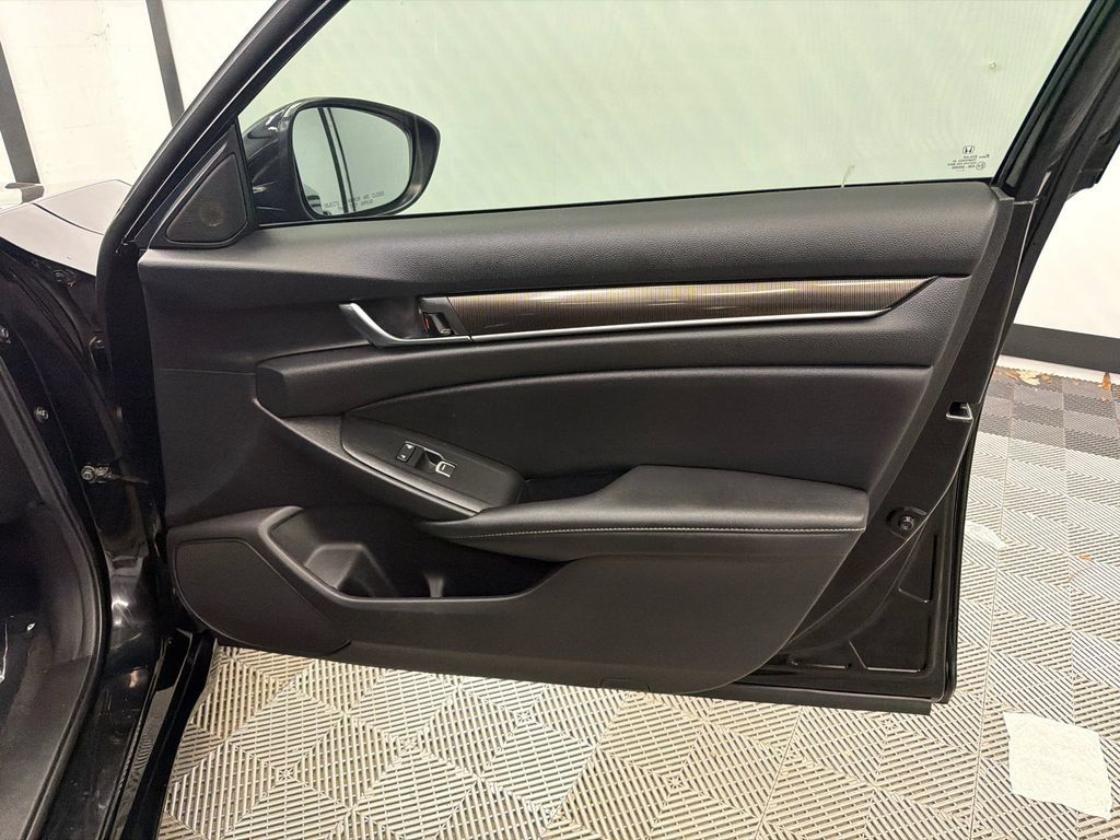 Used 2021 Honda Accord Sport image 15