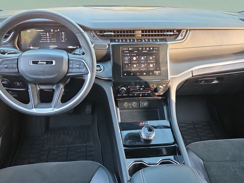Used 2023 Jeep Grand Cherokee L Laredo RWD image 12