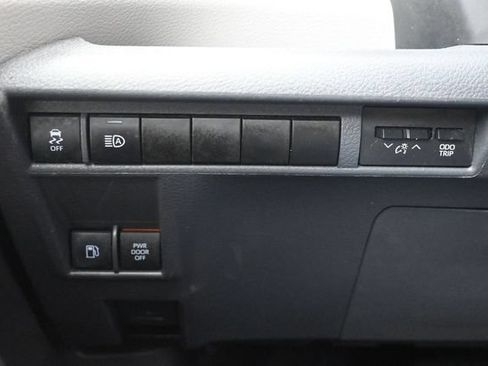 Used 2021 Toyota Sienna LE FWD image 26