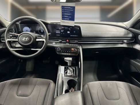 Certified 2024 Hyundai Elantra SEL FWD image 17