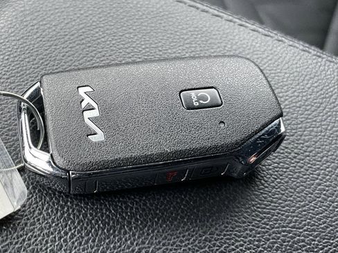 Used 2025 Kia Sportage X-Line image 32