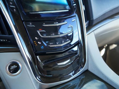 Used 2020 Cadillac Escalade Luxury image 21