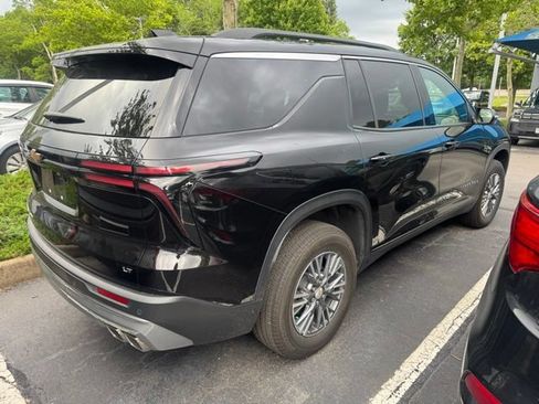 Used 2024 Chevrolet Traverse LT AWD/4WD image 10