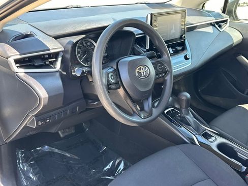 Used 2020 Toyota Corolla LE FWD image 15