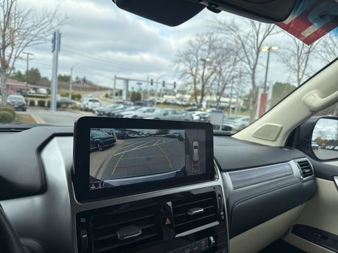 Used 2023 Lexus GX 460 Luxury image 16