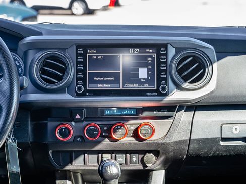 Used 2022 Toyota Tacoma TRD Off-Road image 27
