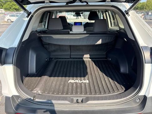 Used 2023 Toyota RAV4 XLE w/ Convenience Package FWD image 19