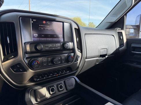 Used 2015 GMC Sierra 3500 Denali w/ Duramax Plus Package image 25