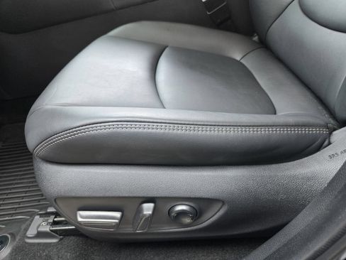 Certified 2022 Toyota RAV4 XLE Premium AWD/4WD image 18