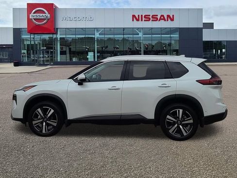 Used 2024 Nissan Rogue SL w/ SL Premium Package AWD/4WD image 4