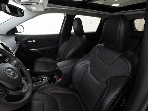 Used 2022 Jeep Cherokee Limited image 10