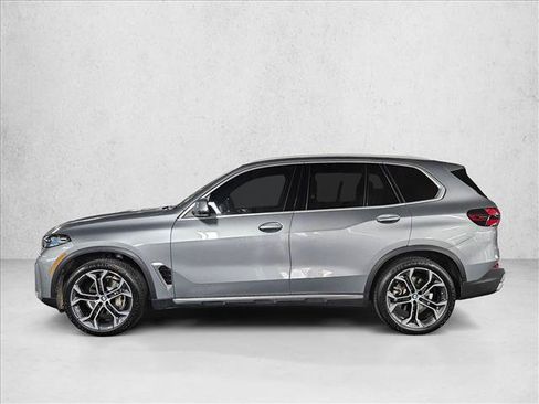 Used 2025 BMW X5 sDrive40i w/ Premium Package RWD image 9