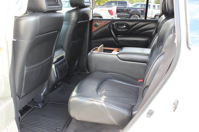 Used 2017 INFINITI QX80 4WD w/ Deluxe Technology Package image 6