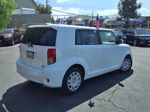 Used 2012 Scion xB FWD image 5
