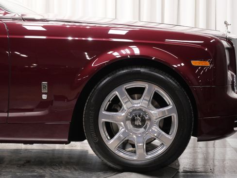 Used 2010 Rolls-Royce Phantom Sedan image 42