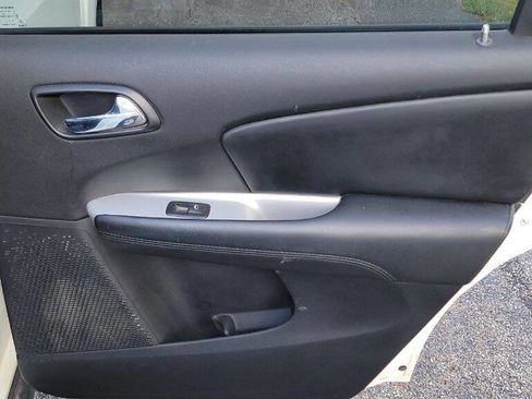 Used 2020 Dodge Journey SE w/ SE Popular Equipment Group image 24