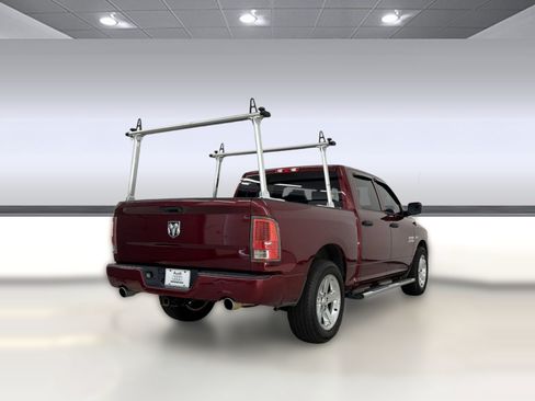 Used 2017 RAM 1500 Express RWD image 9