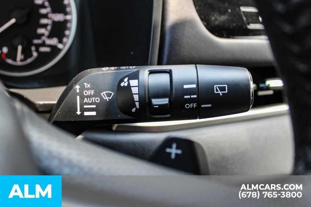 Used 2025 Mitsubishi Outlander SE FWD image 30