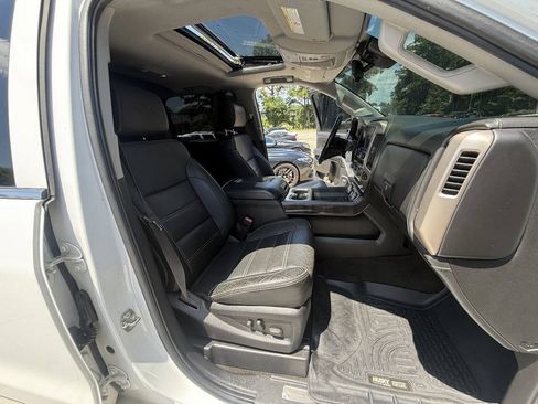 Used 2016 GMC Sierra 3500 Denali w/ Duramax Plus Package AWD/4WD image 28