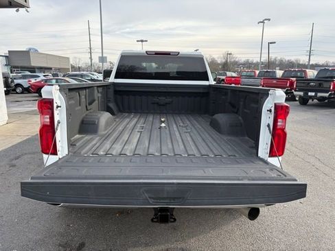 Used 2024 Chevrolet Silverado 3500 LT image 28