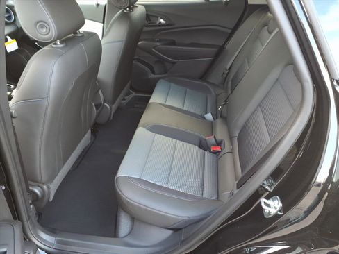 New 2026 Chevrolet Trax LT w/ Driver Confidence Package image 10