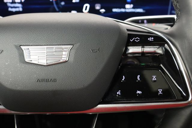 Used 2024 Cadillac Lyriq Sport RWD image 10