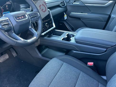 Used 2026 GMC Acadia Elevation w/ Super Cruise Package AWD/4WD image 7